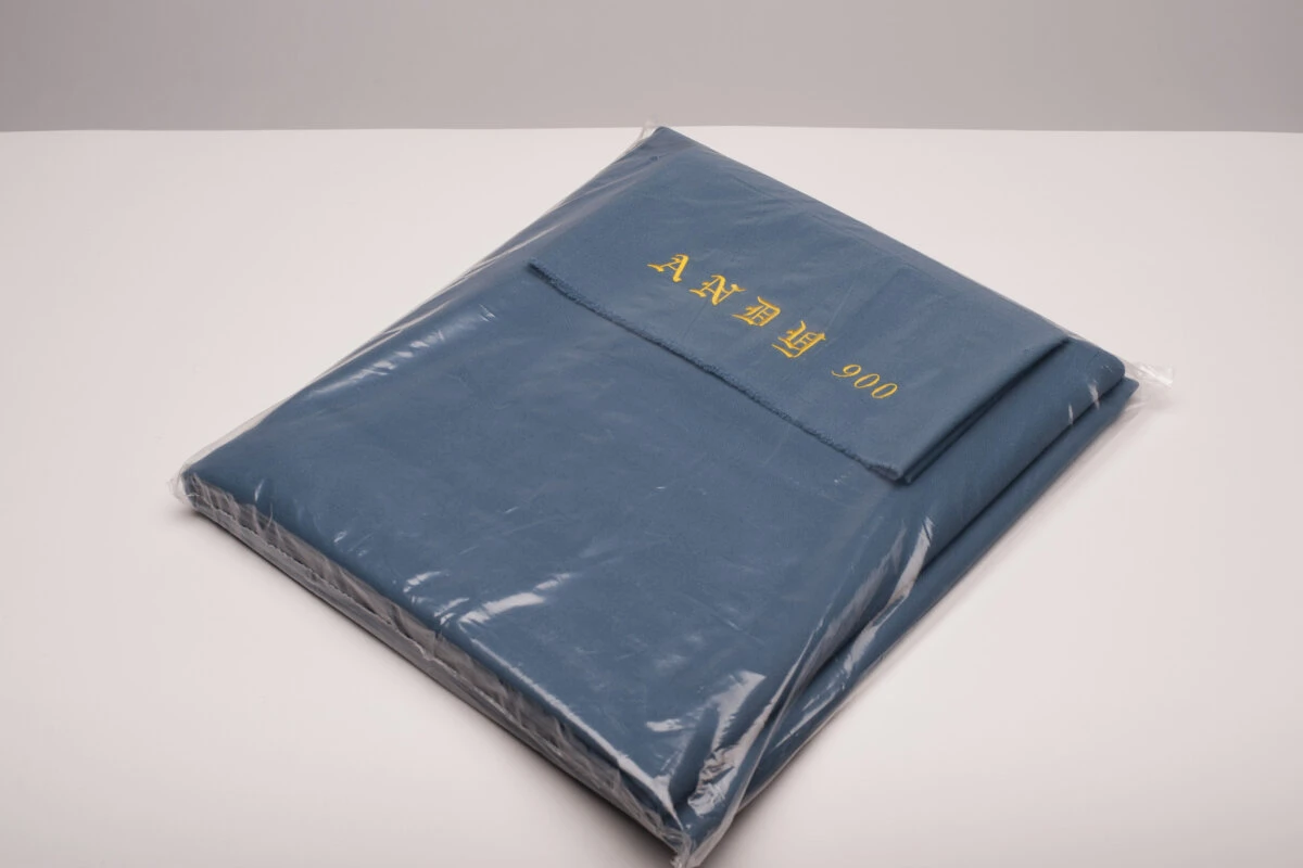 Andy 900 Professionelles Billardtuch, Set Für Einen 9-Fuß-Tisch (9ft), Grün Und Powder Blue 2 Andy 900 Professionelles Billardtuch, Set Für Einen 9-Fuß-Tisch (9ft), Grün Und Powder Blue – Bild 2