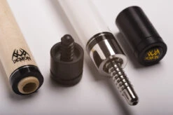 Demon DF0-002 Billard-Queue Für Poolbillard, 2-teilig, Mit Totenkopfdesign, Klebeleder, Vollholz-Oberteil, Leinen-Griffband Inkl. Gewindeschoner -Billardladen demon df0 002 pool billard queue 2 teilig mit klebeleder4