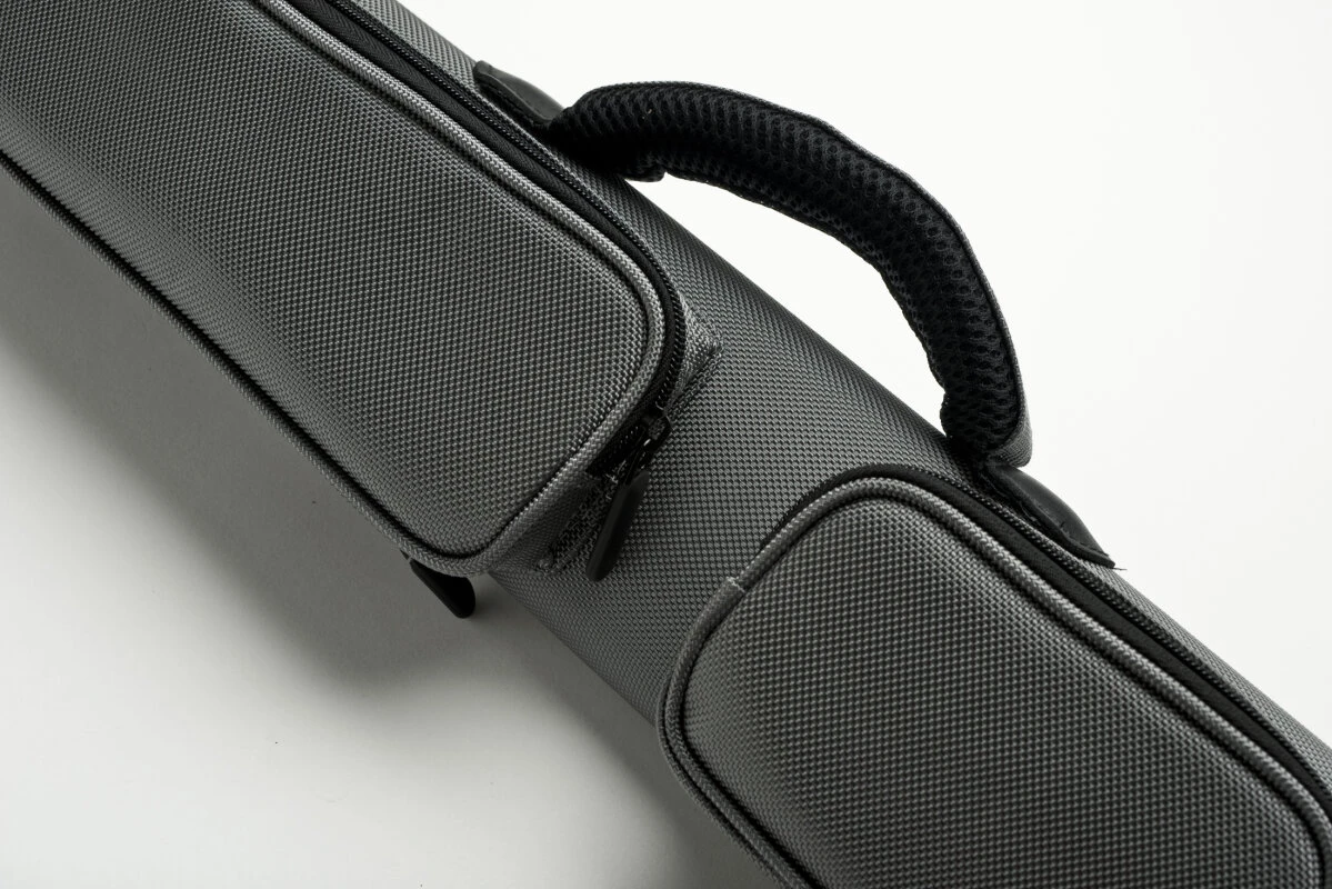 Cuel Billard-Köcher Sport Silber 2/2 Für Pool-Billard-Queues, Mit Schultergurt, Tragegriff Und Zwei Seitentaschen Für Billardzubehör 3 Cuel Billard-Köcher Sport Silber 2/2 Für Pool-Billard-Queues, Mit Schultergurt, Tragegriff Und Zwei Seitentaschen Für Billardzubehör – Bild 3