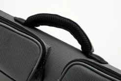 Cuel Billard-Köcher Sport Silber 2/2 Für Pool-Billard-Queues, Mit Schultergurt, Tragegriff Und Zwei Seitentaschen Für Billardzubehör 9 Cuel Billard-Köcher Sport Silber 2/2 Für Pool-Billard-Queues, Mit Schultergurt, Tragegriff Und Zwei Seitentaschen Für Billardzubehör -Billardladen koecher cuel sport silver 22 fuer pool billard queues4