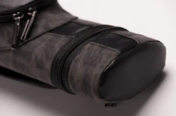 CUEL Billard-Köcher Suede Black 2/2 Für Pool-Billard-Queues, Aus Kunst-Wildleder, Mit Schultergurt, Tragegriff Und Zwei Seitentaschen Für Billardzubehör 9 CUEL Billard-Köcher Suede Black 2/2 Für Pool-Billard-Queues, Aus Kunst-Wildleder, Mit Schultergurt, Tragegriff Und Zwei Seitentaschen Für Billardzubehör -Billardladen koecher suede black 22 fuer pool billard queues3