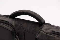 CUEL Billard-Köcher Suede Black 2/2 Für Pool-Billard-Queues, Aus Kunst-Wildleder, Mit Schultergurt, Tragegriff Und Zwei Seitentaschen Für Billardzubehör 11 CUEL Billard-Köcher Suede Black 2/2 Für Pool-Billard-Queues, Aus Kunst-Wildleder, Mit Schultergurt, Tragegriff Und Zwei Seitentaschen Für Billardzubehör -Billardladen koecher suede black 22 fuer pool billard queues5