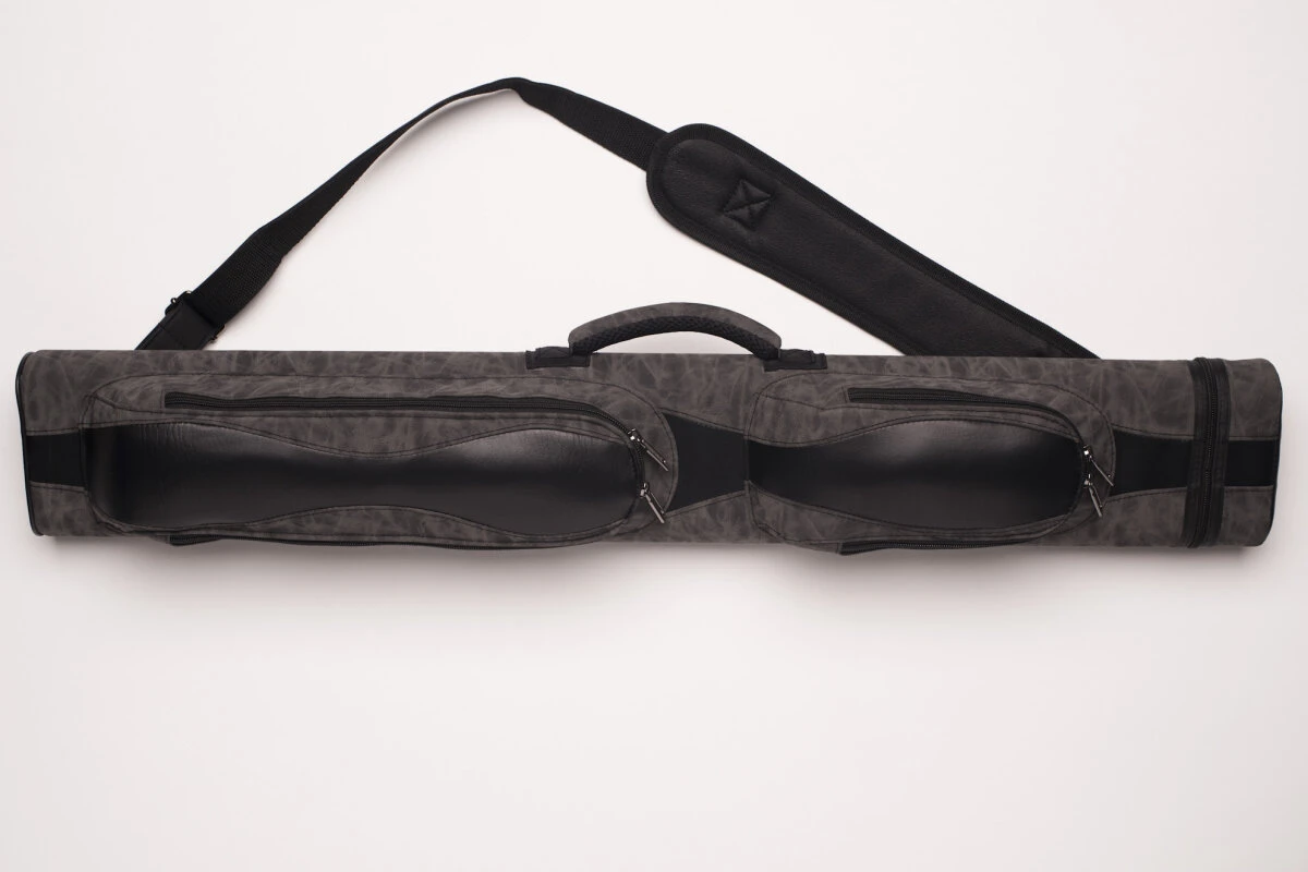 CUEL Billard-Köcher Suede Black 2/4 Für Pool-Billard-Queues, Aus Kunst-Wildleder, Mit Schultergurt, Tragegriff Und Zwei Seitentaschen Für Billardzubehör 2 CUEL Billard-Köcher Suede Black 2/4 Für Pool-Billard-Queues, Aus Kunst-Wildleder, Mit Schultergurt, Tragegriff Und Zwei Seitentaschen Für Billardzubehör – Bild 2