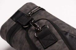 CUEL Billard-Köcher Suede Black 2/4 Für Pool-Billard-Queues, Aus Kunst-Wildleder, Mit Schultergurt, Tragegriff Und Zwei Seitentaschen Für Billardzubehör 10 CUEL Billard-Köcher Suede Black 2/4 Für Pool-Billard-Queues, Aus Kunst-Wildleder, Mit Schultergurt, Tragegriff Und Zwei Seitentaschen Für Billardzubehör -Billardladen koecher suede black 24 fuer pool billard queues5