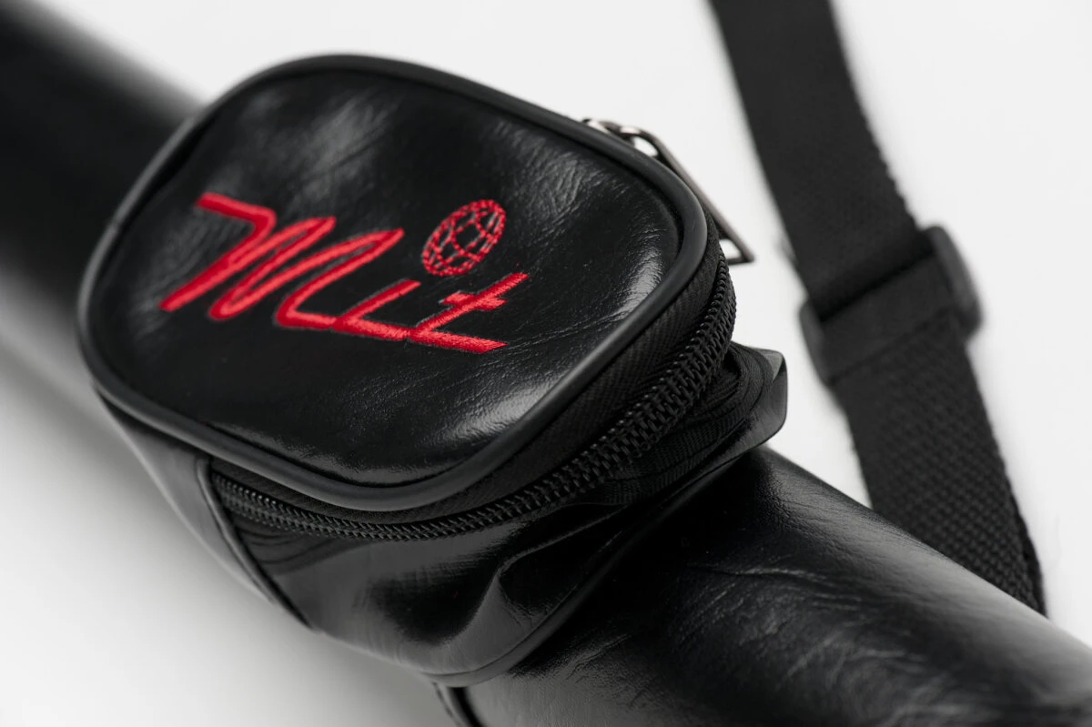 MIT Billard-Köcher Schwarz Rund Für Pool-Billard-Queues, Mit 1/1-Teilung, Aus Kunstleder, Mit Schultergurt Und Praktischer Seitentasche Für Billardzubehör 3 MIT Billard-Köcher Schwarz Rund Für Pool-Billard-Queues, Mit 1/1-Teilung, Aus Kunstleder, Mit Schultergurt Und Praktischer Seitentasche Für Billardzubehör – Bild 3