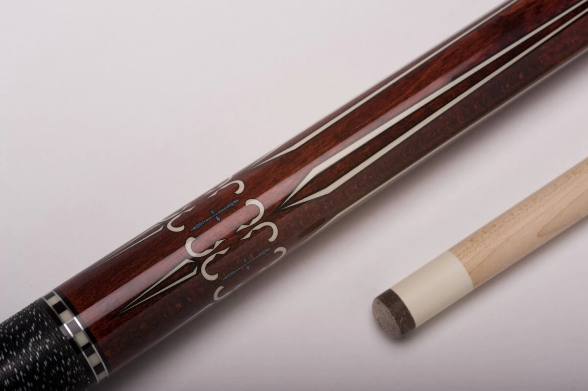 MIT MF1-017 Pool-Billard-Queue, 2-teilig, Mit Klebeleder, Vollholz-Oberteil, Leinen-Griffband, Inkl. Gewindeschoner 1 MIT MF1-017 Pool-Billard-Queue, 2-teilig, Mit Klebeleder, Vollholz-Oberteil, Leinen-Griffband, Inkl. Gewindeschoner