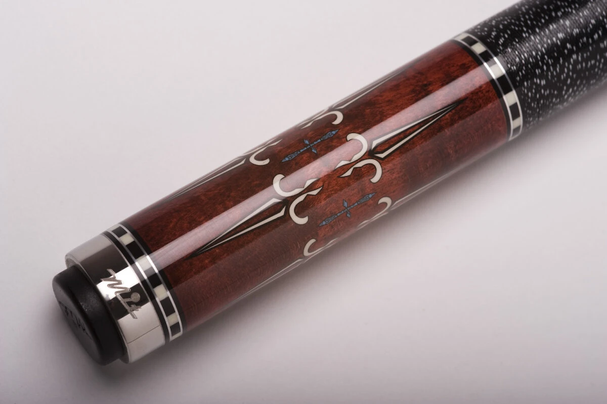 MIT MF1-017 Pool-Billard-Queue, 2-teilig, Mit Klebeleder, Vollholz-Oberteil, Leinen-Griffband, Inkl. Gewindeschoner 2 MIT MF1-017 Pool-Billard-Queue, 2-teilig, Mit Klebeleder, Vollholz-Oberteil, Leinen-Griffband, Inkl. Gewindeschoner – Bild 2