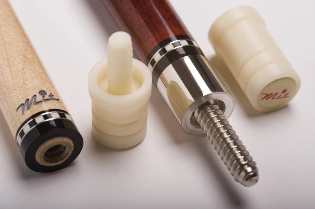 MIT MF1-017 Pool-Billard-Queue, 2-teilig, Mit Klebeleder, Vollholz-Oberteil, Leinen-Griffband, Inkl. Gewindeschoner 4 MIT MF1-017 Pool-Billard-Queue, 2-teilig, Mit Klebeleder, Vollholz-Oberteil, Leinen-Griffband, Inkl. Gewindeschoner – Bild 4