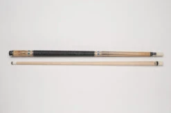 MIT MF1-019 Pool-Billard-Queue, 2-teilig, Mit Klebeleder, Vollholz-Oberteil, Leinen-Griffband, Inkl. Gewindeschoner 6 MIT MF1-019 Pool-Billard-Queue, 2-teilig, Mit Klebeleder, Vollholz-Oberteil, Leinen-Griffband, Inkl. Gewindeschoner -Billardladen mit mf1 019 pool billard queue 2 teilig mit klebeleder3