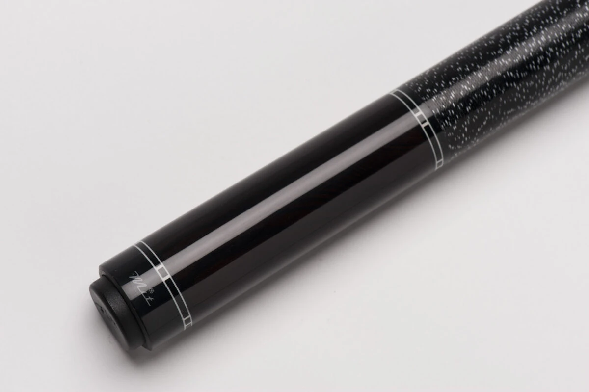 MIT MW2-001 Pool-Billard-Queue, 2-teilig, Mit Klebeleder, Vollholz-Oberteil, Leinen-Griffband, Inkl. Gewindeschoner 1 MIT MW2-001 Pool-Billard-Queue, 2-teilig, Mit Klebeleder, Vollholz-Oberteil, Leinen-Griffband, Inkl. Gewindeschoner