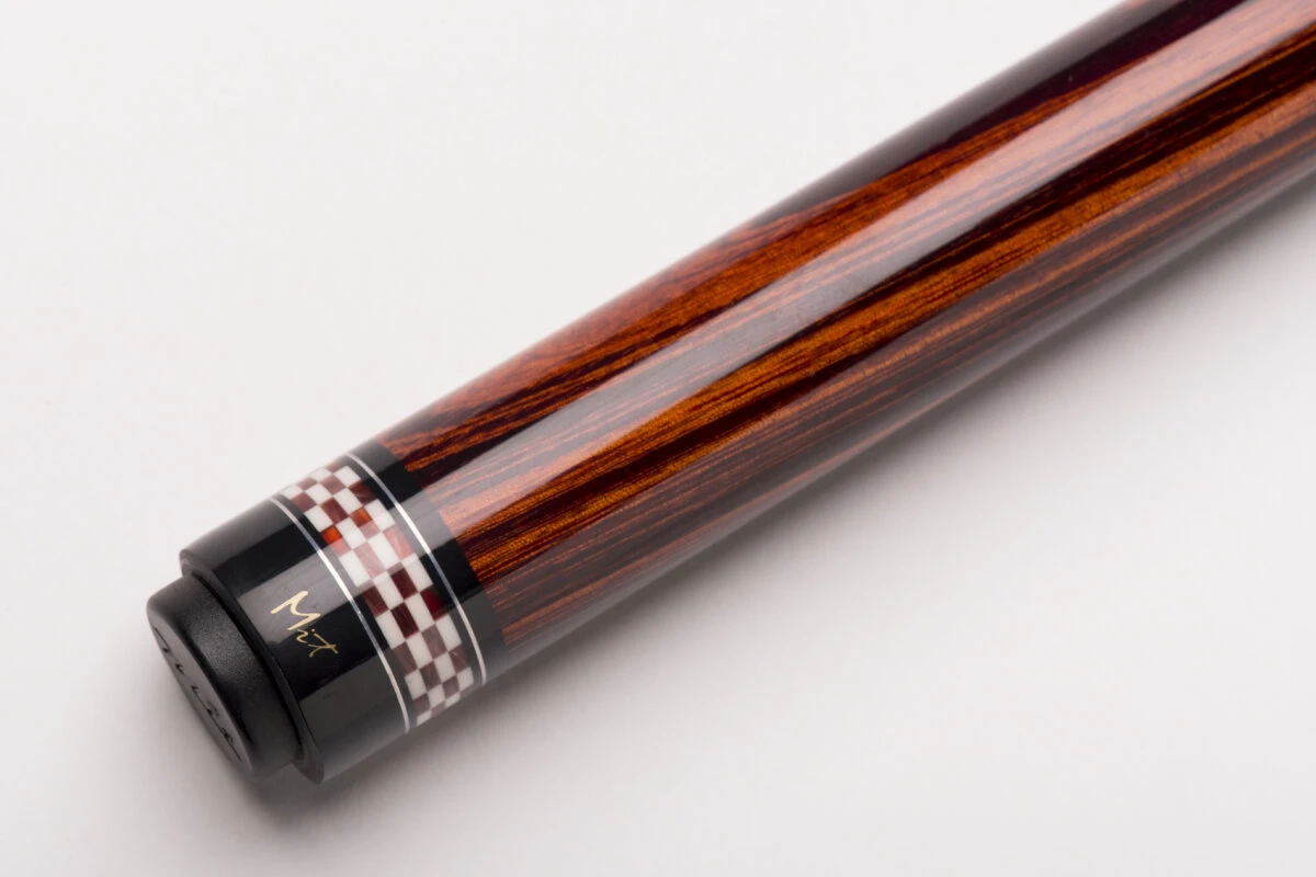 MIT MY4-001 "Sneaky Pete" Pool-Billard-Queue, 2-teilig, Mit Einlegearbeiten Und Klebeleder, Vollholz-Oberteil Und Lackiertem Griff Inkl. Gewindeschoner 2 MIT MY4-001 "Sneaky Pete" Pool-Billard-Queue, 2-teilig, Mit Einlegearbeiten Und Klebeleder, Vollholz-Oberteil Und Lackiertem Griff Inkl. Gewindeschoner – Bild 2