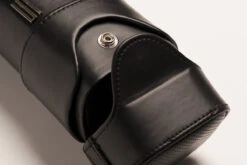 QK-S Billard-Köcher Artillery 2/3 Für Pool-Billard-Queues, Aus Vinyl Und Nylon, Mit Schultergurt, Tragegriff Und Seitentaschen Für Billardzubehör -Billardladen qk s koecher artillery fuer pool billard queues5