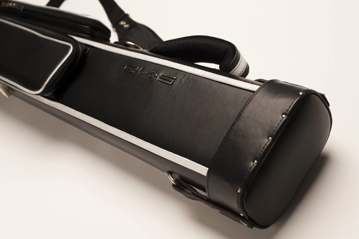 QK-S Billard-Köcher Ranger 3/5 Für Pool-Billard-Queues, Aus Vinyl Und Nylon, Mit Schultergurt, Tragegriff Und Seitentaschen Für Billardzubehör 1 QK-S Billard-Köcher Ranger 3/5 Für Pool-Billard-Queues, Aus Vinyl Und Nylon, Mit Schultergurt, Tragegriff Und Seitentaschen Für Billardzubehör