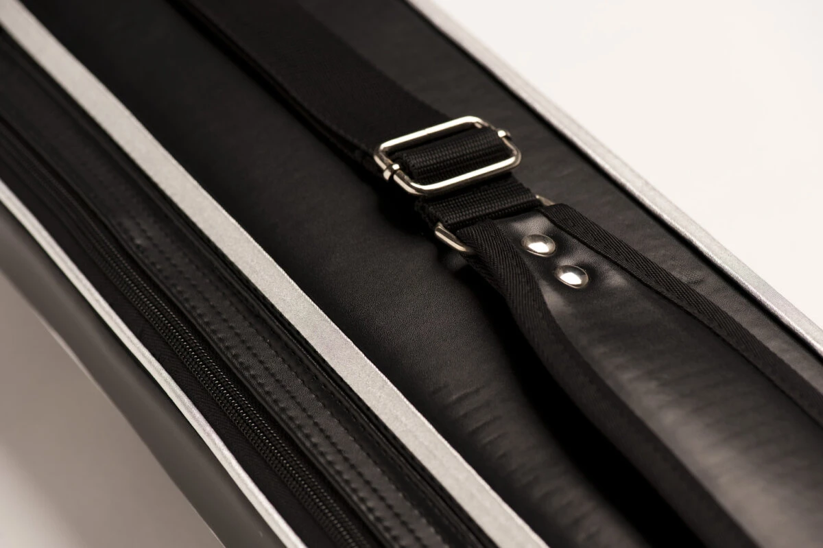 QK-S Billard-Köcher Ranger 3/5 Für Pool-Billard-Queues, Aus Vinyl Und Nylon, Mit Schultergurt, Tragegriff Und Seitentaschen Für Billardzubehör 5 QK-S Billard-Köcher Ranger 3/5 Für Pool-Billard-Queues, Aus Vinyl Und Nylon, Mit Schultergurt, Tragegriff Und Seitentaschen Für Billardzubehör – Bild 5