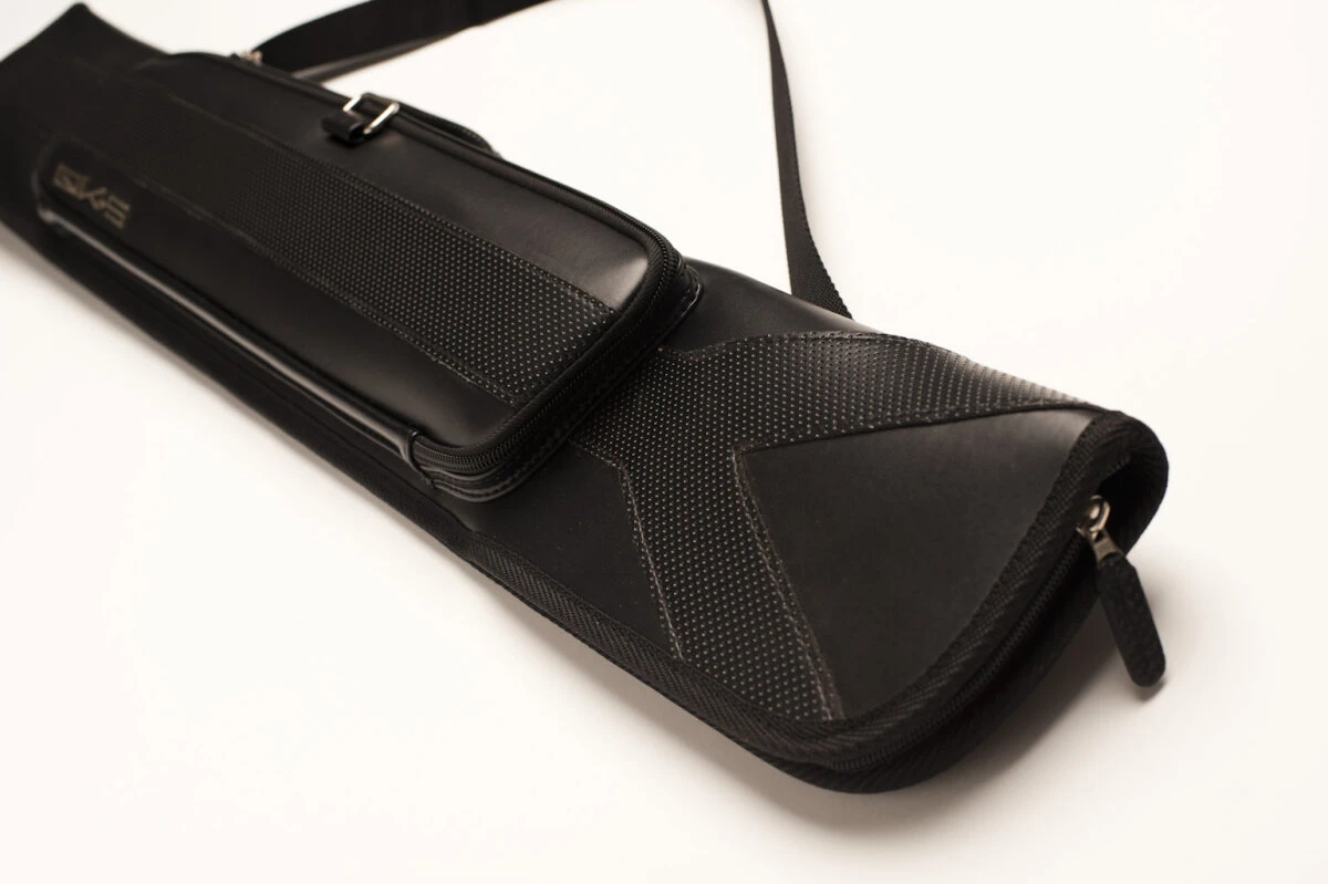 QK-S Billard-Tasche Archer 1/1 Für Pool-Billard-Queues, Aus Vinyl Und Nylon, Mit Schultergurt, Tragegriff Und Seitentasche Für Billardzubehör 1 QK-S Billard-Tasche Archer 1/1 Für Pool-Billard-Queues, Aus Vinyl Und Nylon, Mit Schultergurt, Tragegriff Und Seitentasche Für Billardzubehör