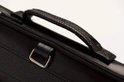 QK-S Billard-Tasche Archer 1/1 Für Pool-Billard-Queues, Aus Vinyl Und Nylon, Mit Schultergurt, Tragegriff Und Seitentasche Für Billardzubehör 9 QK-S Billard-Tasche Archer 1/1 Für Pool-Billard-Queues, Aus Vinyl Und Nylon, Mit Schultergurt, Tragegriff Und Seitentasche Für Billardzubehör -Billardladen qk s tasche archer fuer pool billard queues4